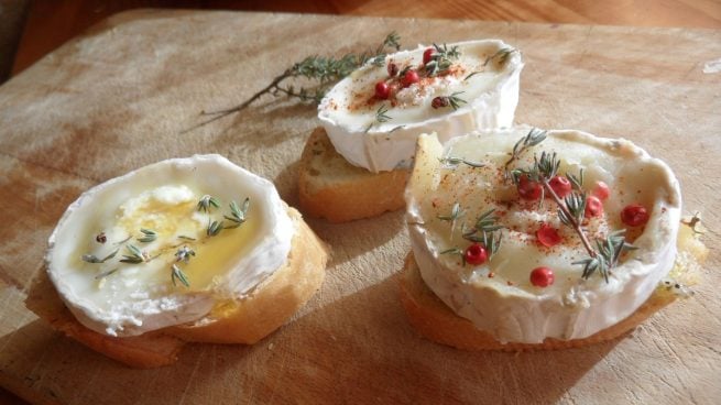 Las 5 mejores recetas de tapas con queso de cabra, con menos lactosa y más proteínas
