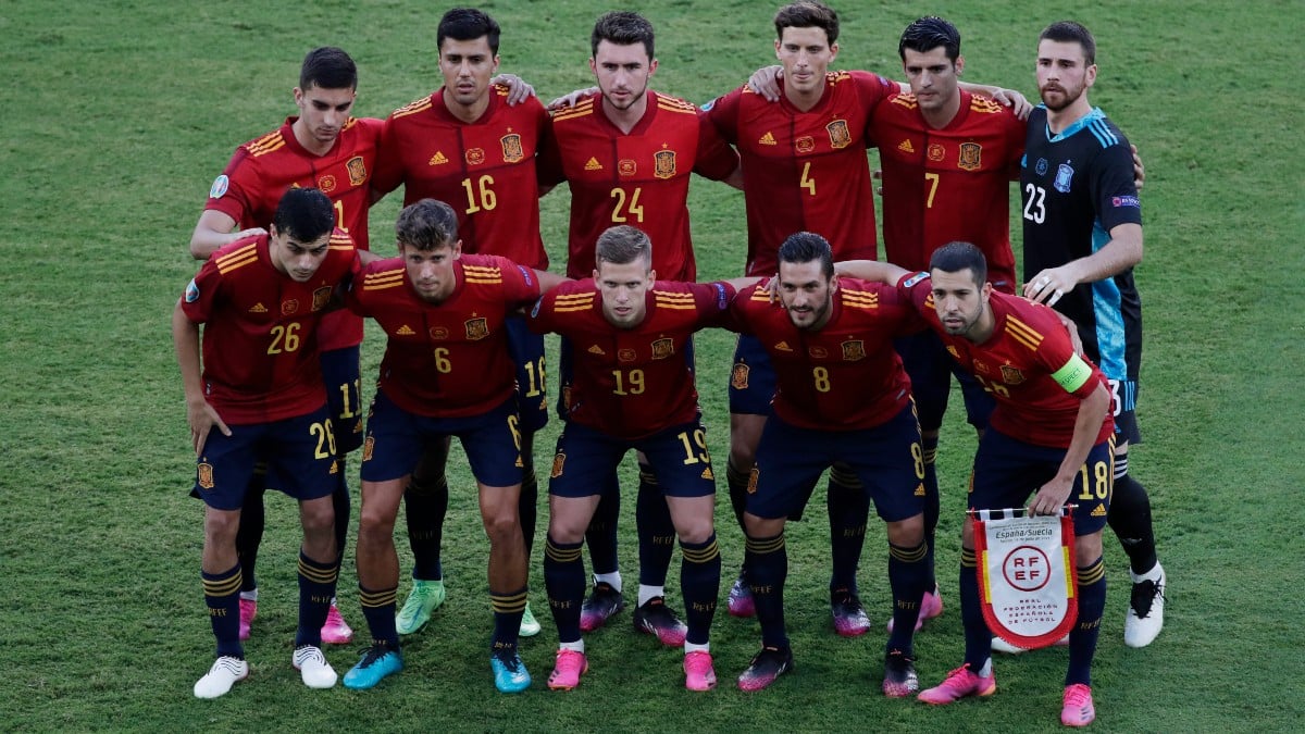 Once titular de España contra Suecia. (AFP)