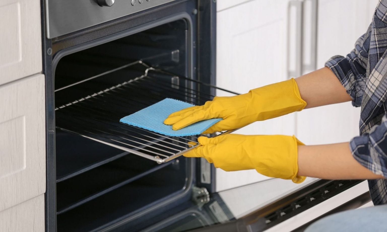 Cómo limpiar la puerta del horno y eliminar toda la suciedad fácilmente Cómo limpiar la puerta del horno y eliminar toda la suciedad fácilmente