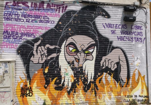 La izquierda protege un mural comunista que llama a «tomar el cielo por asalto» en un colegio de Madrid
