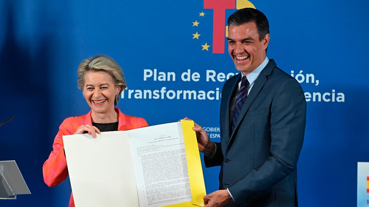 Pedro Sánchez y Ursula Von der Leyen. Foto: EFE