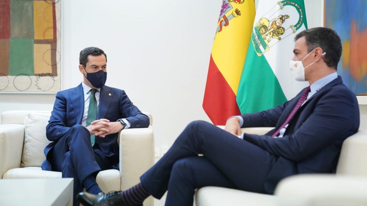Pedro Sánchez y Juanma Moreno.