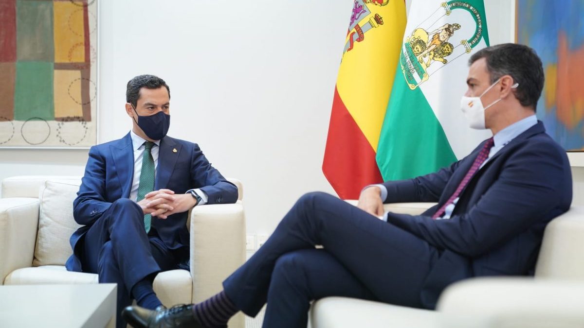 Pedro Sánchez y Juanma Moreno.