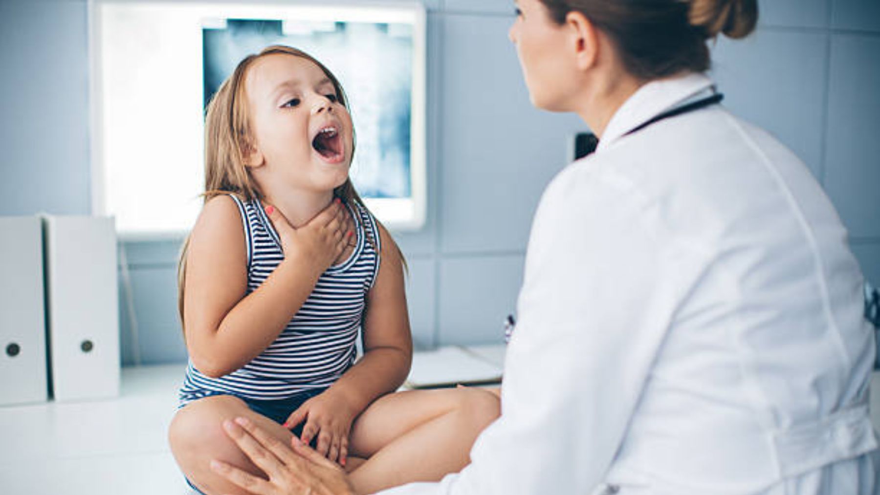 El porqué de la amigdalitis recurrente en algunos niños