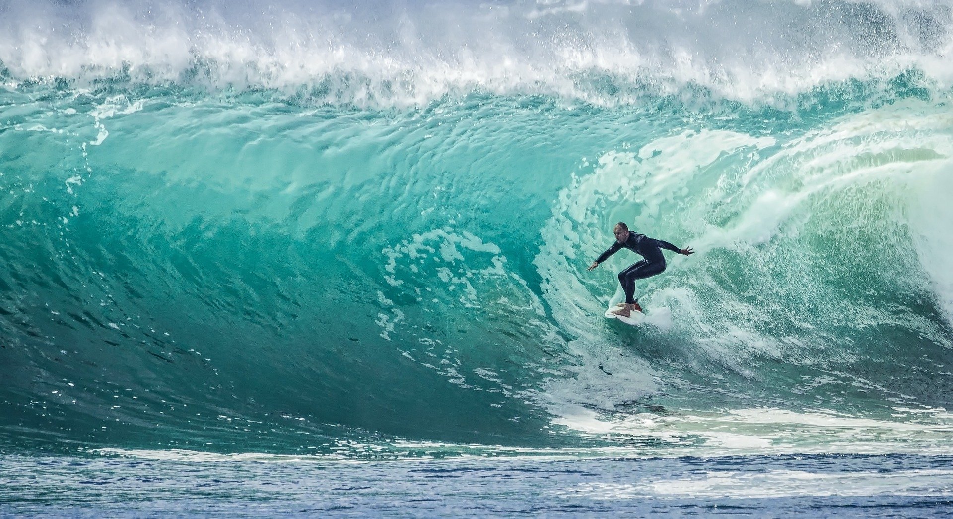 6 beneficios del surf para celebrar su día internacional