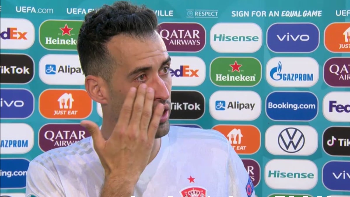 Sergio Busquets se emocionó tras la victoria de España ante Eslovaquia.