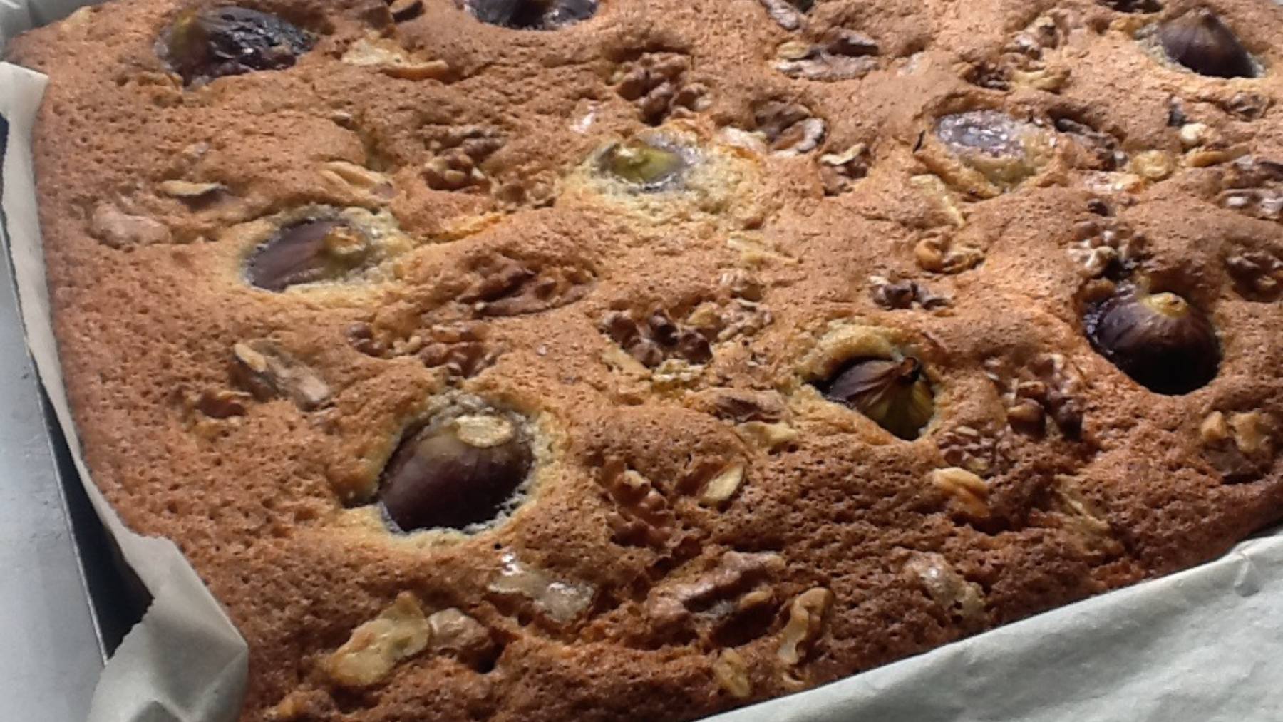 Tarta de coco, higos