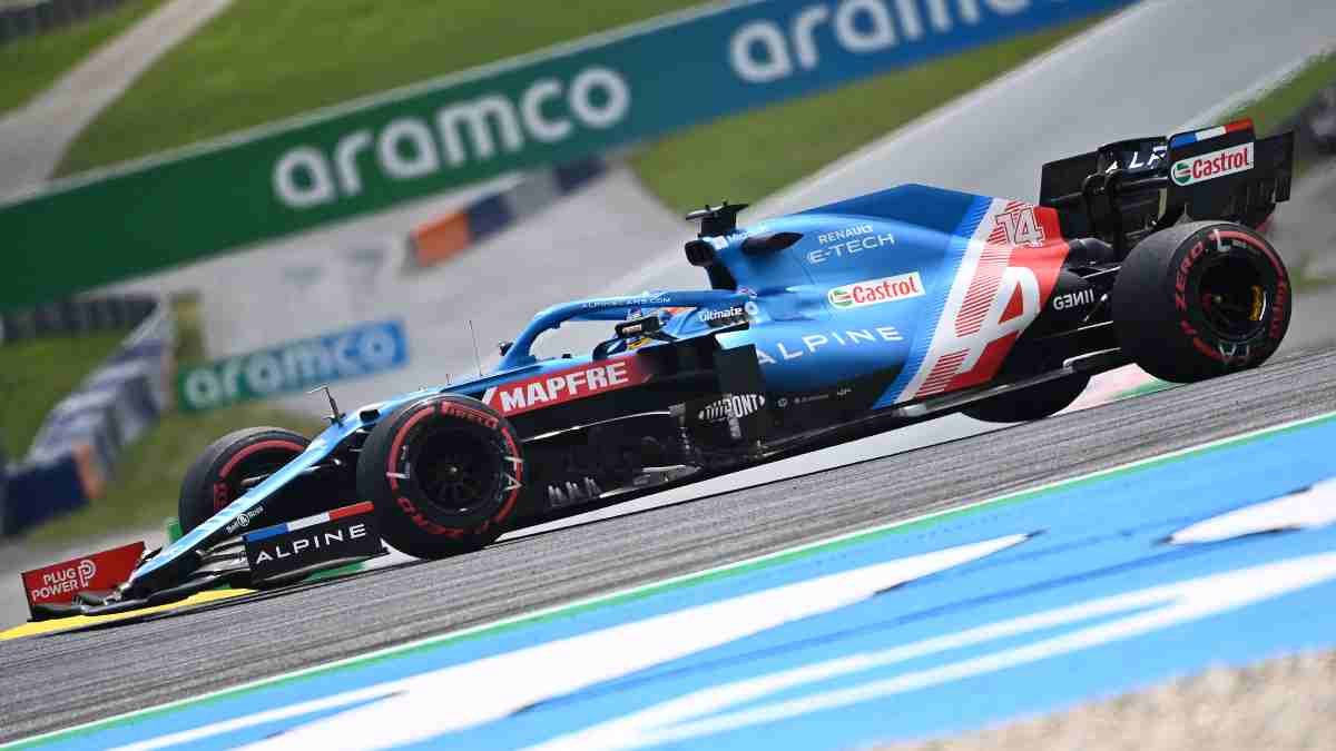 Fernando Alonso en los Libres del GP de Estiria. (AFP)