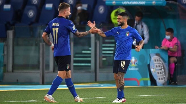 Ciro Immobile y Lorenzo Insigne celebran un gol de Italia durante la Eurocopa.