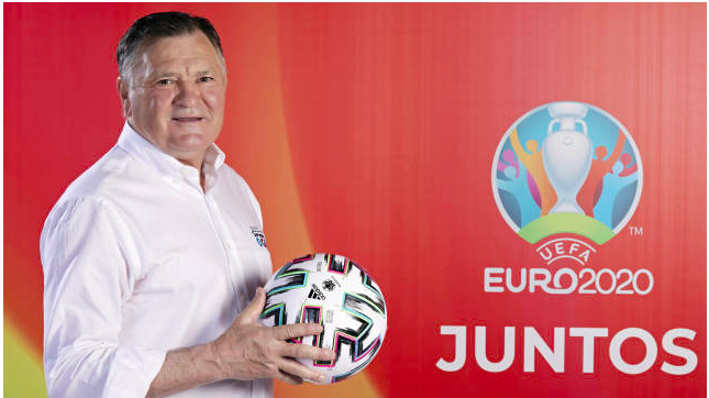 José Antonio Camacho, en la presentación de la Eurocopa en Mediaset. (mediaset.es)