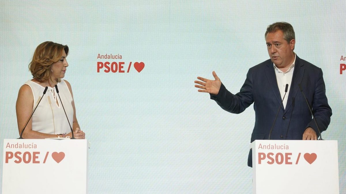 La secretaria general del PSOE-A, Susana Díaz, y el candidato del PSOE-A a la Junta, Juan Espadas (EDUARDO BRIONES / EUROPA PRESS).