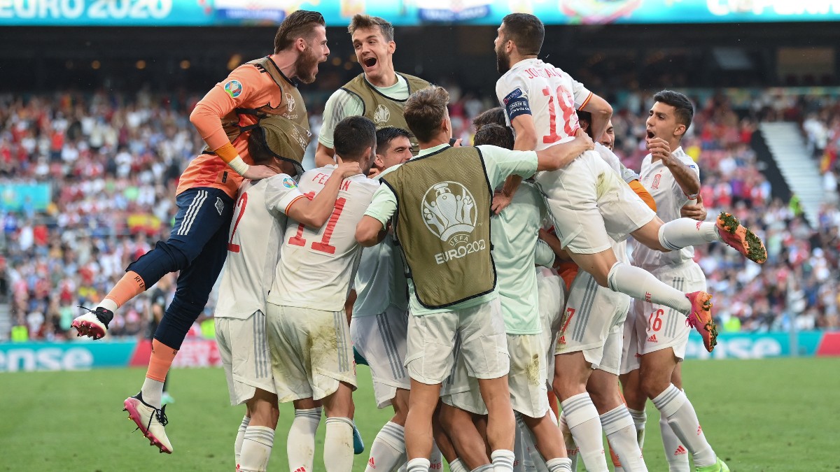 España celebra un gol en la Eurocopa. (AFP)