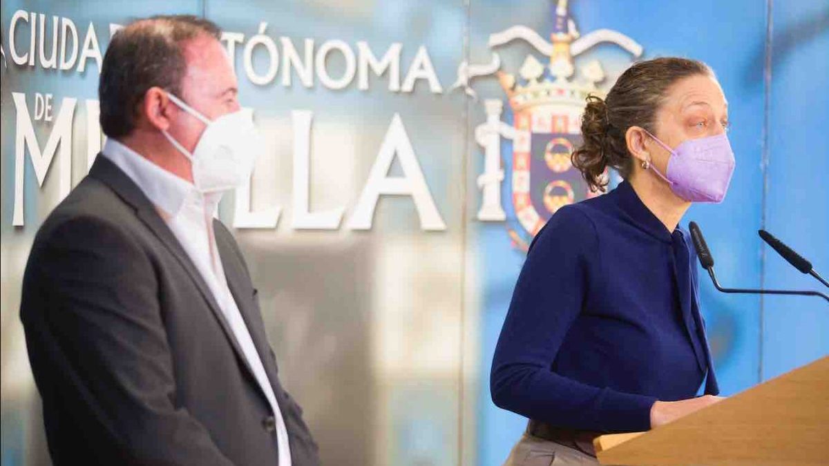 Francisco Vizcaíno junto a la vicepresidenta primera de Melilla, Gloria Rojas (GOBIERNO DE MELILLA).