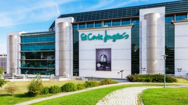 El corte inglés vende al 50% y por menos de 50 euros la mejor maleta de cabina