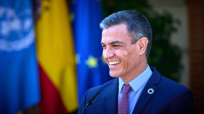 El Gobierno sin complejos: España pagará este domingo la luz más cara de la UE