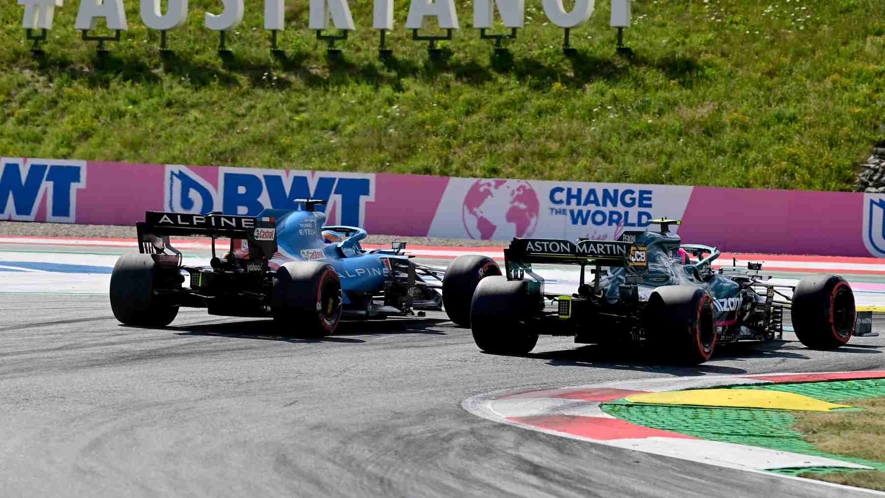 El incidente entre Fernando Alonso y Sebastian Vettel durante la sesión de clasificación del Gran Premio de Austria. (AFP)