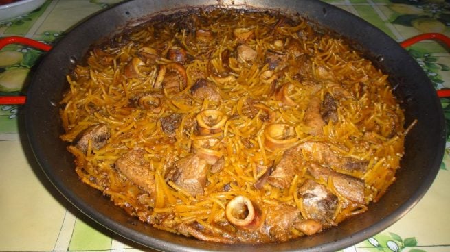 Paella de fideos