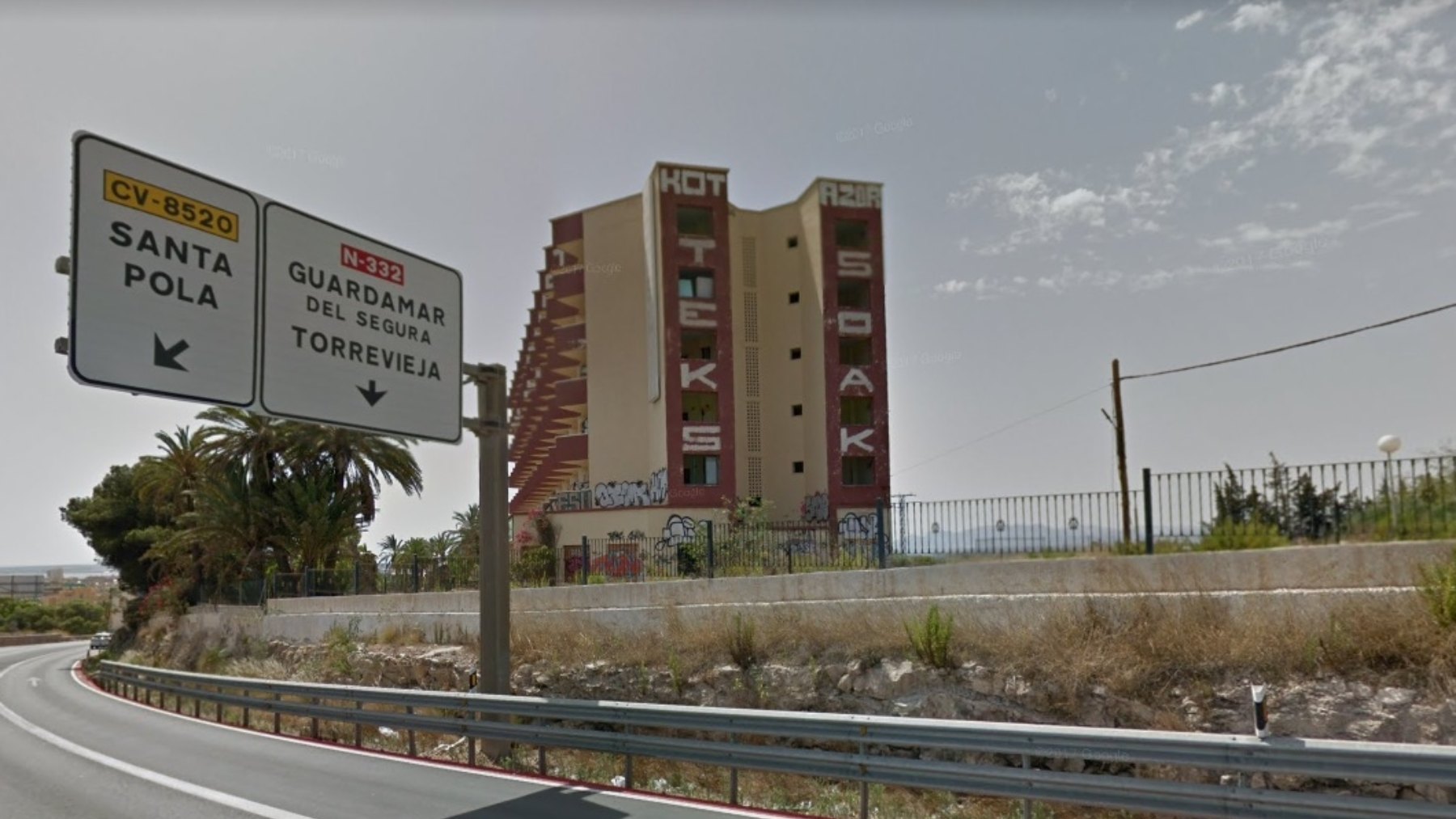 A la venta Wallapop el hotel abandonado en Santa Pola que casi se convierte en prostíbulo
