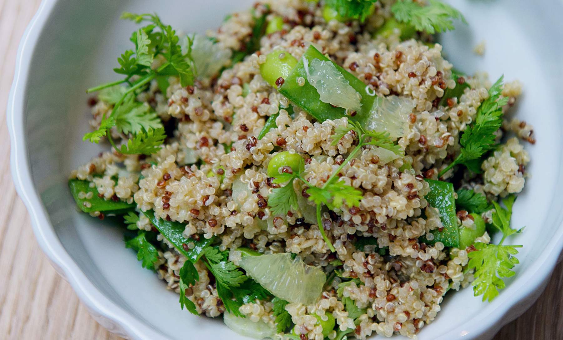 Cuscús de verano, con tomates, alcaparras y cerezas