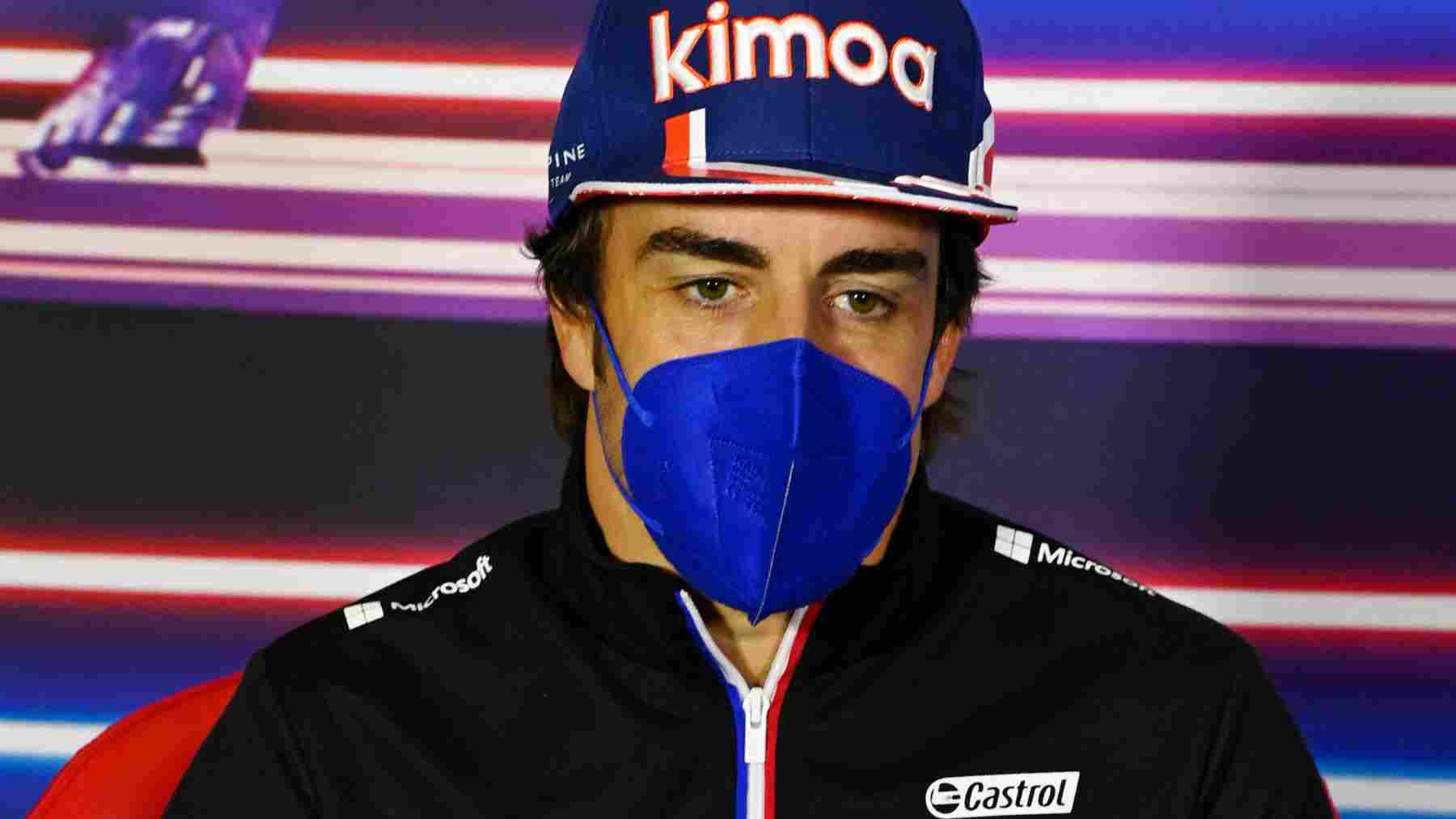 Fernando Alonso en rueda de prensa. (AFP)