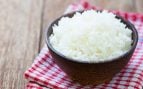 Los chefs expertos coinciden: el arroz blanco no se hace con agua, hay que echarle 3 ajos, 2 hojas de laurel y caldo casero