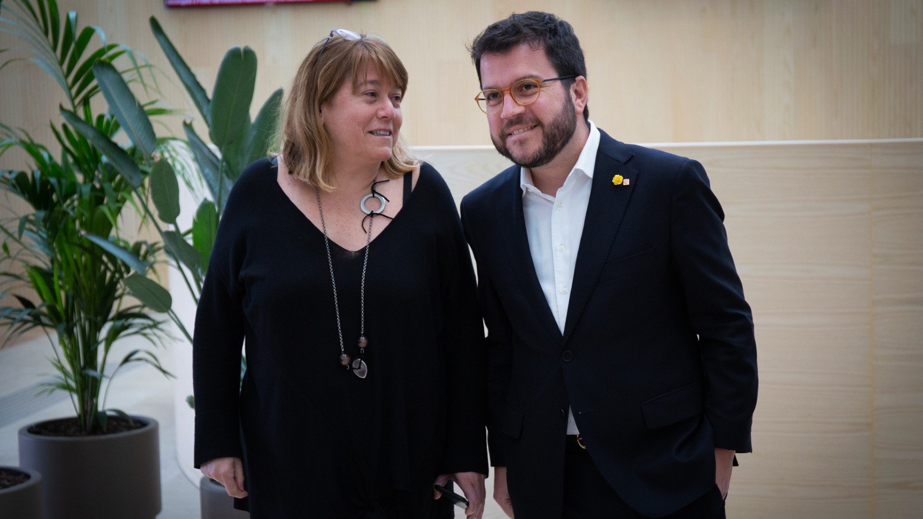 La consejera de Cultura del Govern, Natàlia Garriga, junto a Pere Aragonès. (Foto: Europa Press)