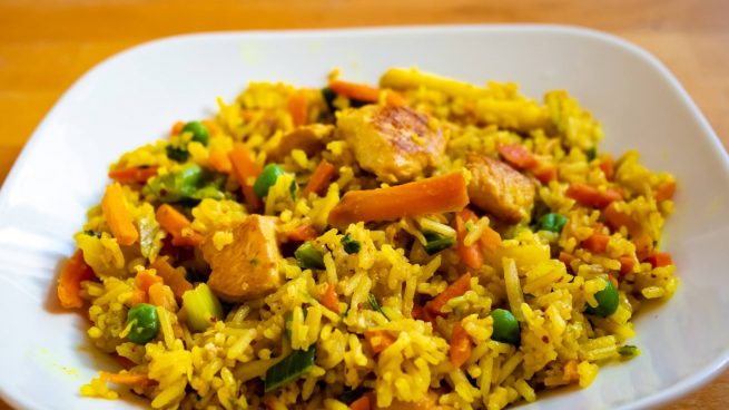 Ingredientes para preparar arroz de verduras al curry