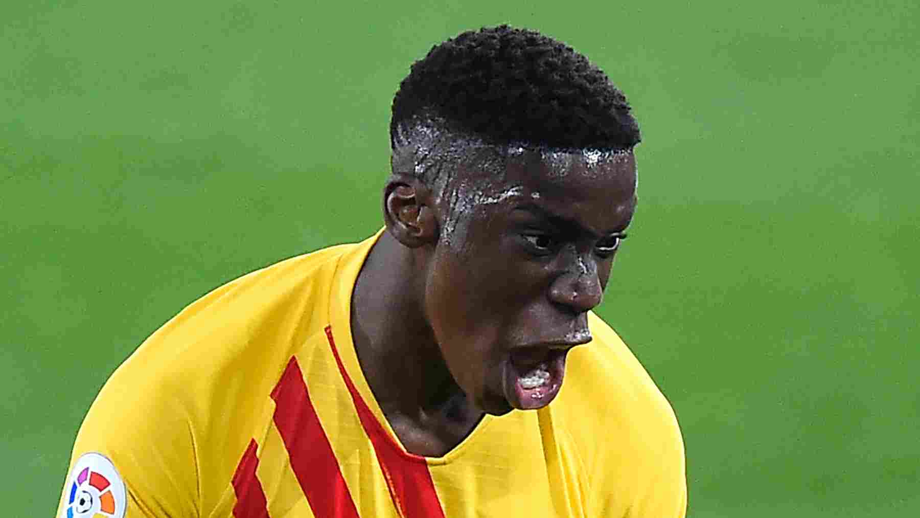 Ilaix Moriba con el Barcelona. (AFP)