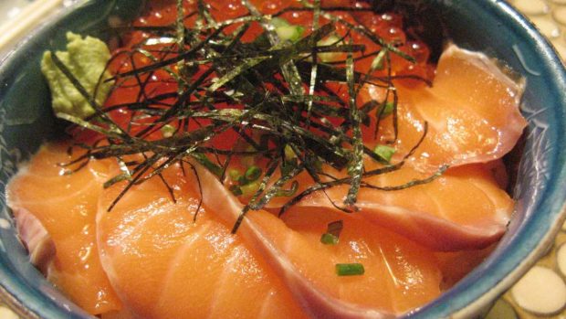 Huevos y salmón