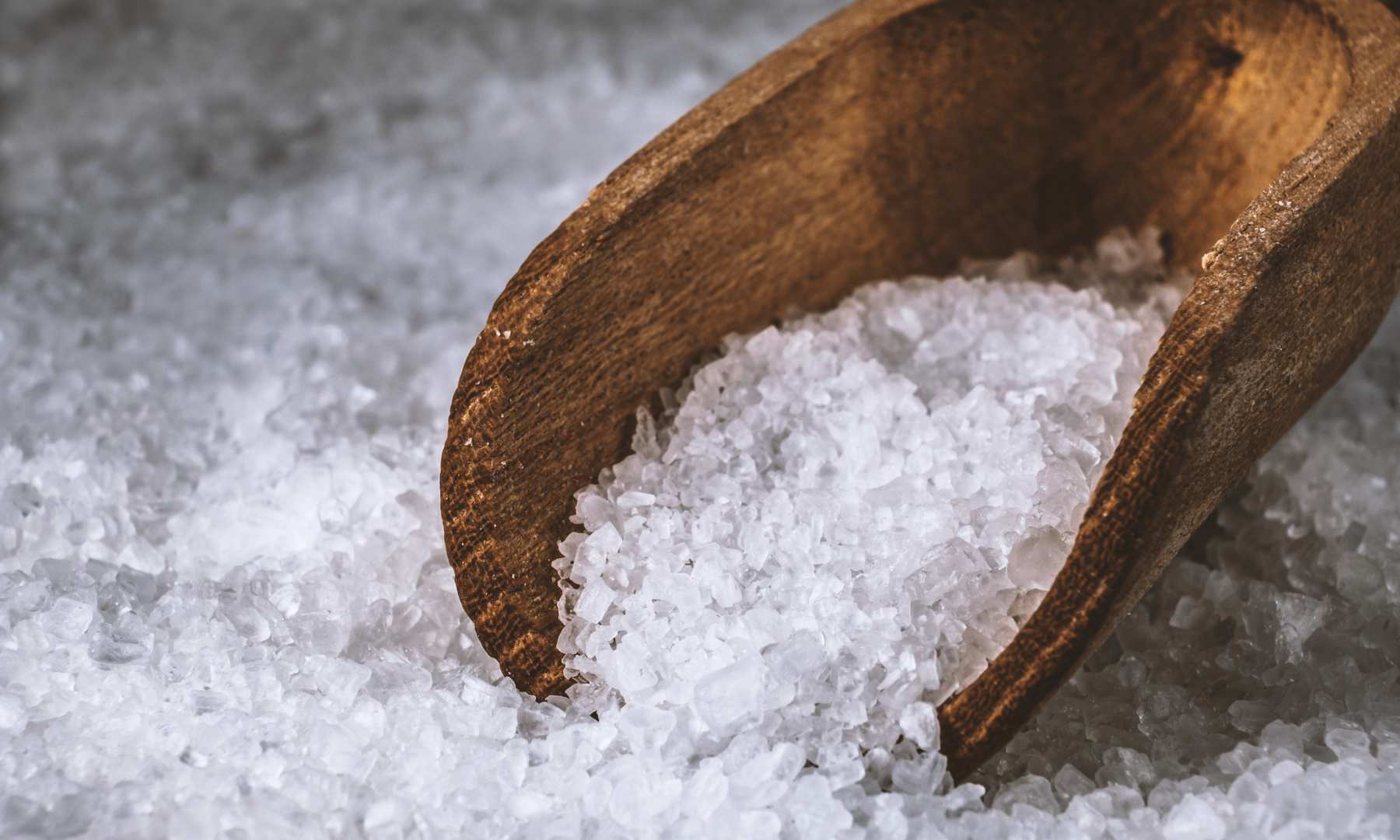 Material barato que convierte el calor en electricidad