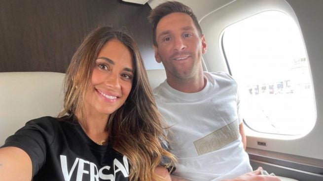 Selfie de Antonela con Messi en el avión: «Hacia una nueva aventura…»