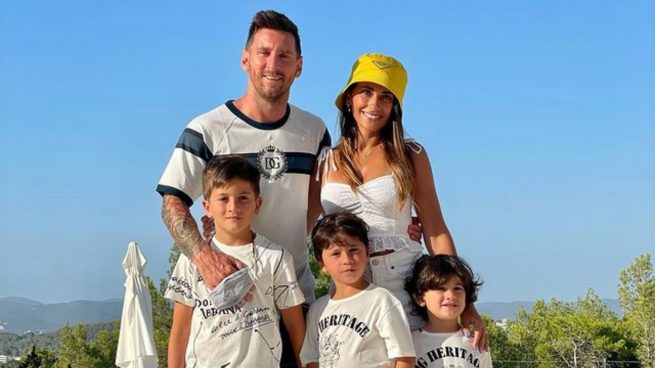 Messi, Antonela y sus hijos.