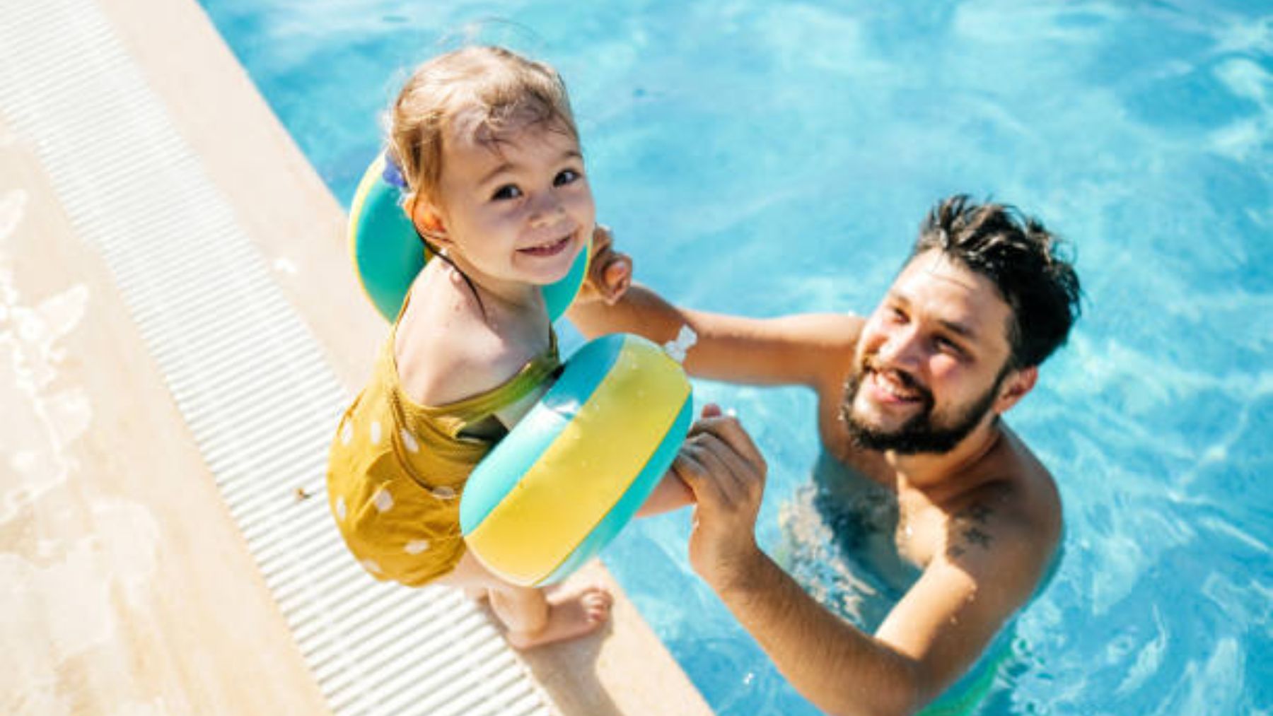 Consejos clave para tener cuidado con los niños en la piscina