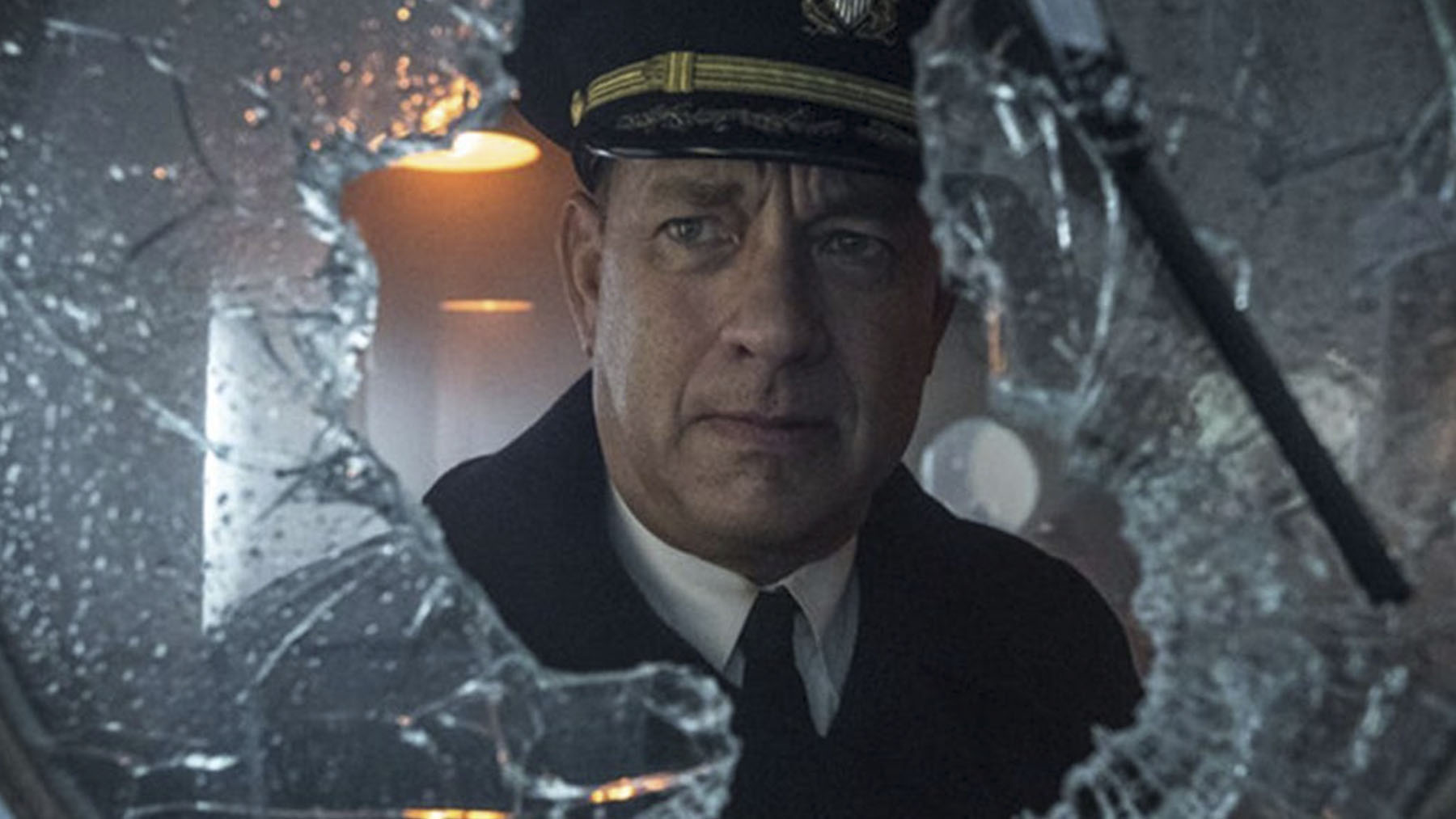 Tom Hanks en «Greyhound: Enemigos bajo el mar» (Apple TV)
