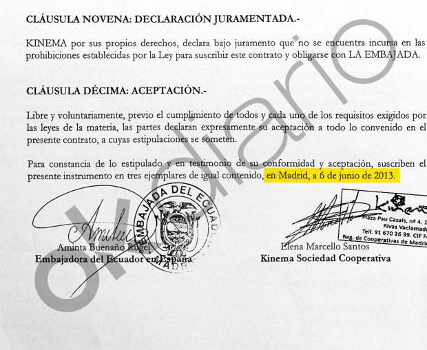 El contrato de 2013 está firmado por Aminta Buenaño, ex embajadora de Ecuador en España.