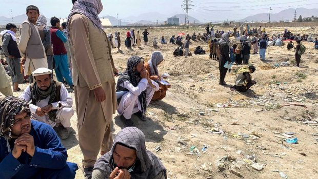 afganistan-aeropuerto-kabul-fuera-eeuu-evacuacion-talivanes