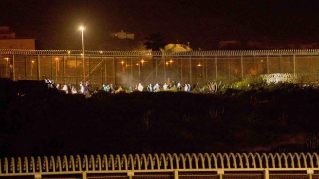 Las fuerzas de seguridad evitan un nuevo asalto a la valla de Melilla de 350 subsaharianos