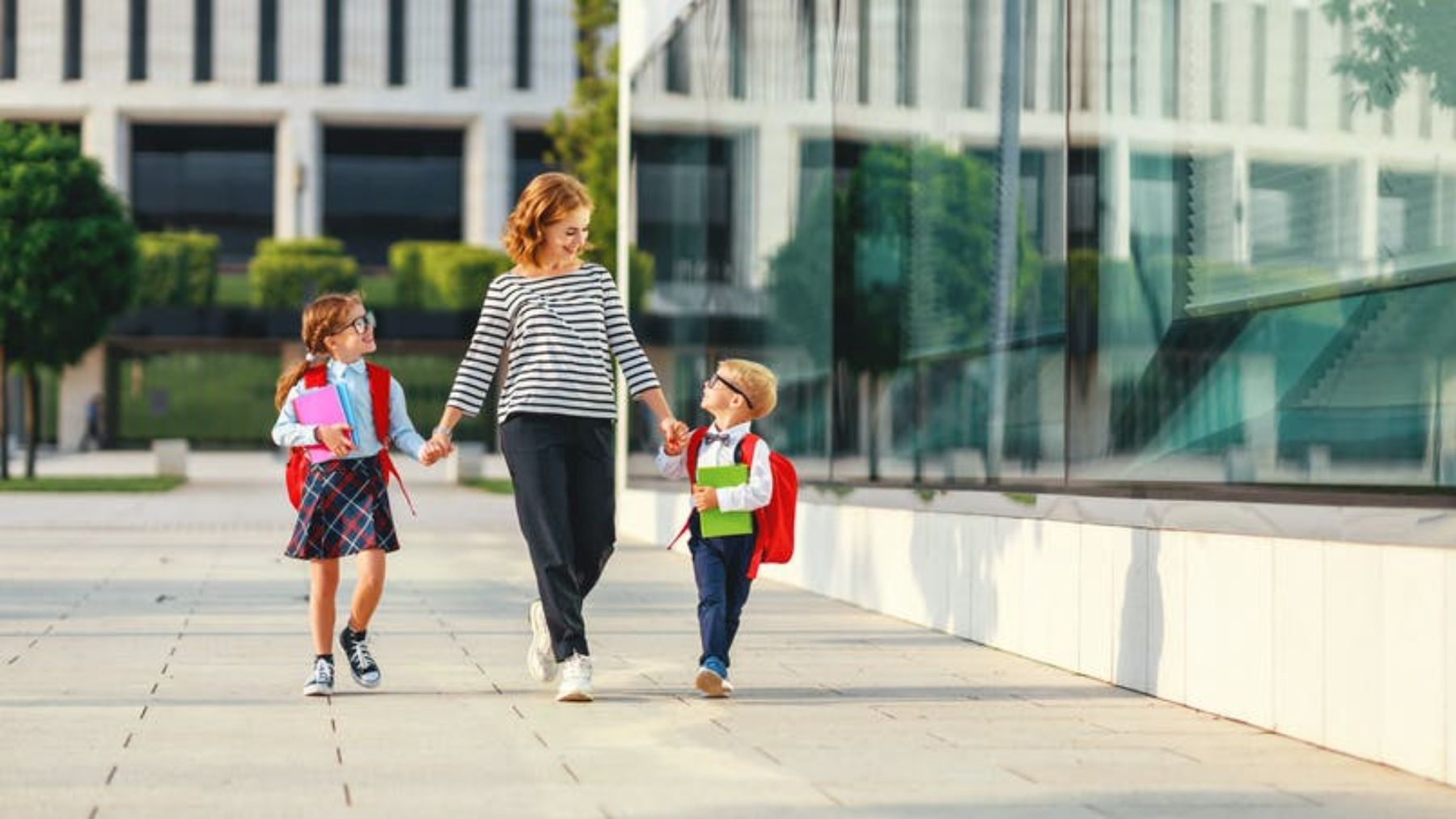 Qué debemos poner en la mochila de los niños para el primer día de clase