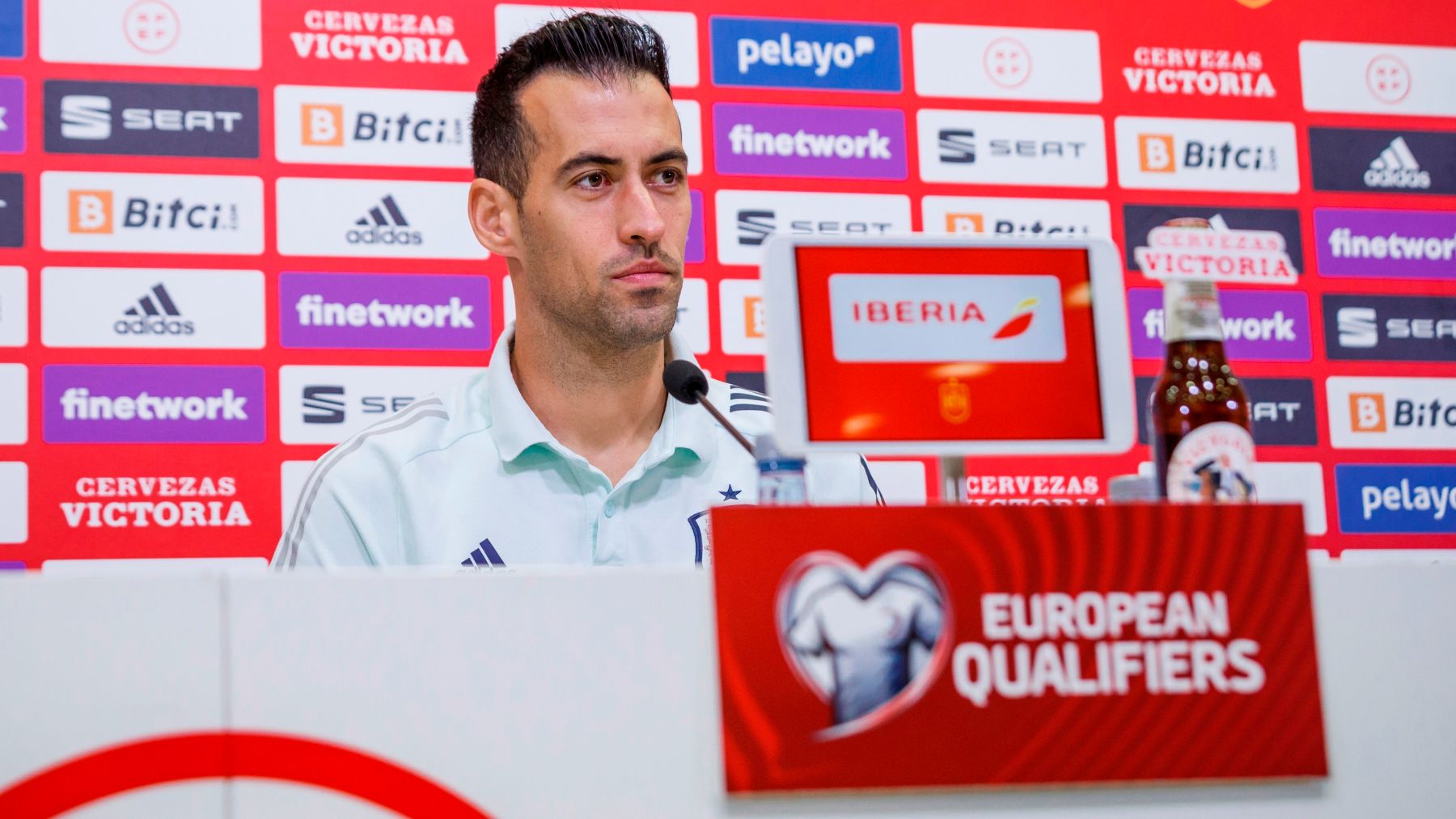 Sergio Busquets, durante una rueda de prensa. (EFE)