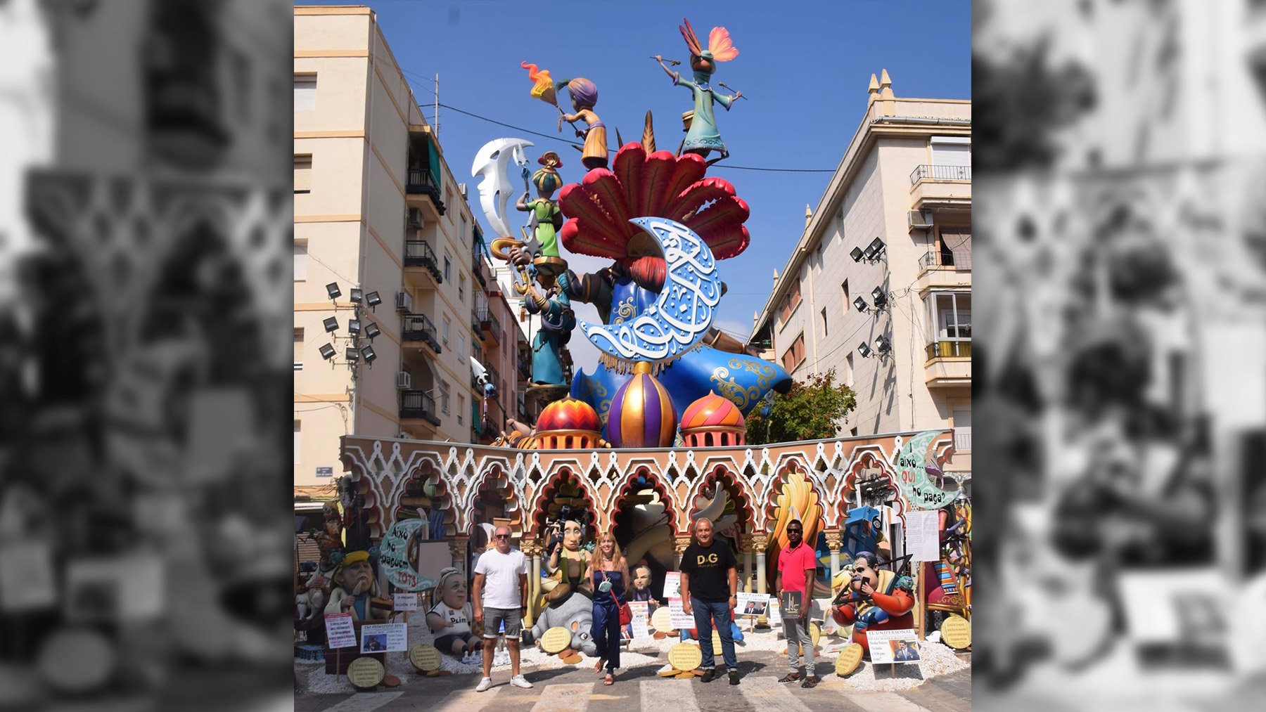 Falla indultada parcialmente por la presión de la comunidad musulmana.