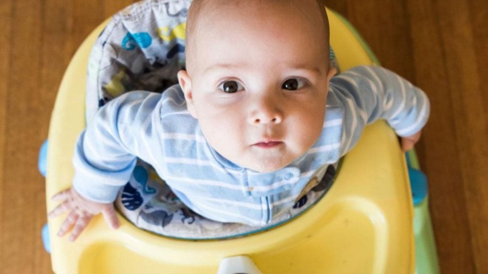 Andador para bebés: Conoce los pros y los contras