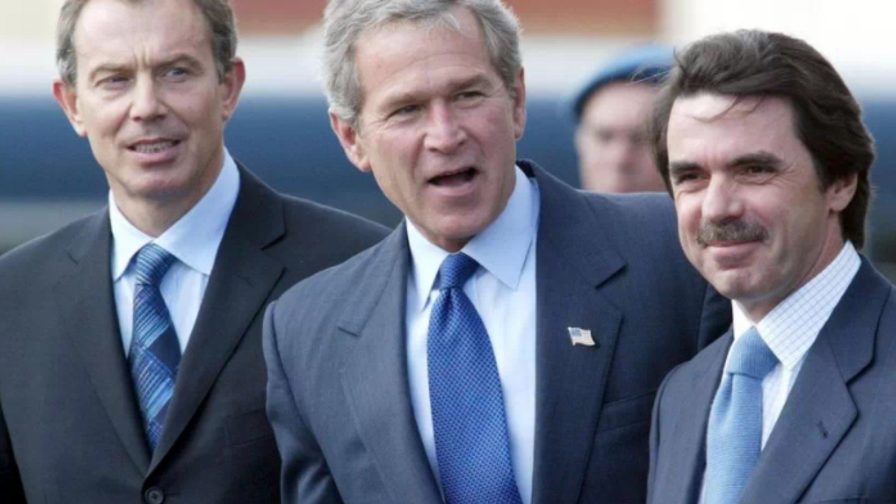 José María Aznar, George W. Bush y Tony Blair.