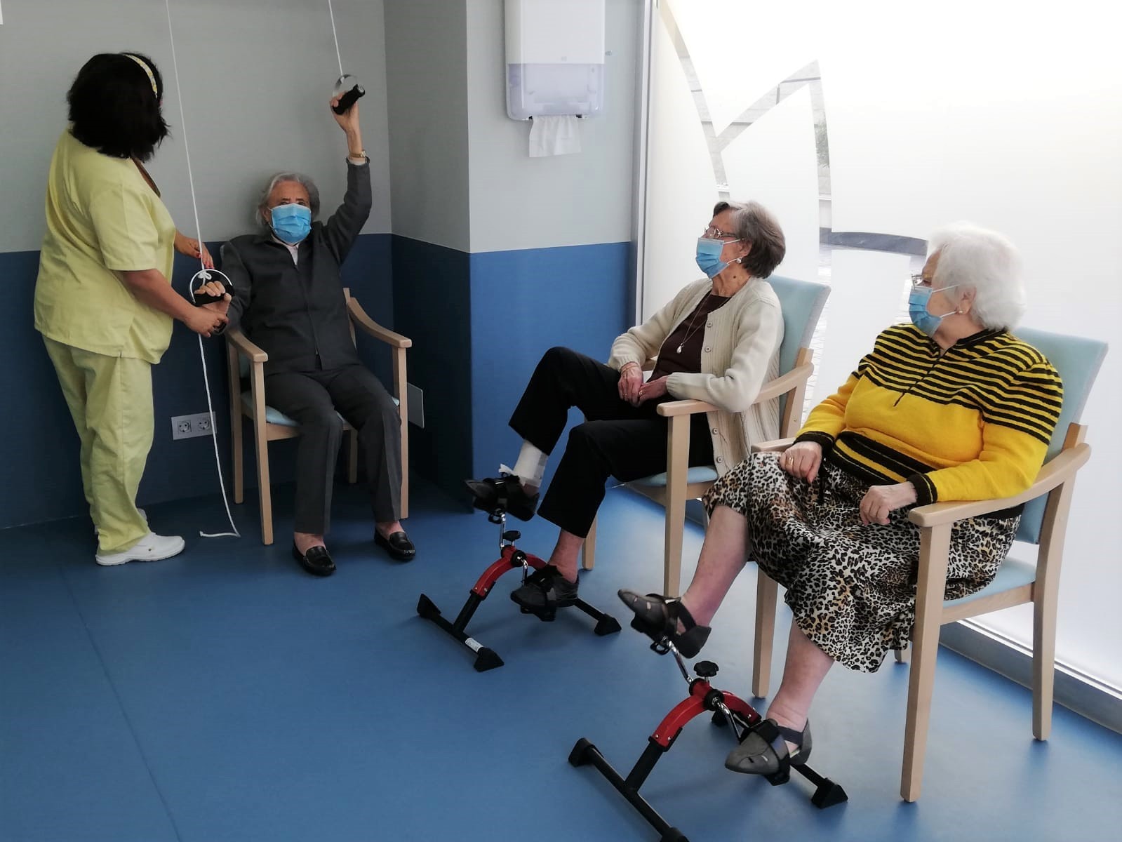 Fisioterapeutas geriátricos, esenciales para mantener la autonomía y capacidad cognitiva de las personas mayores