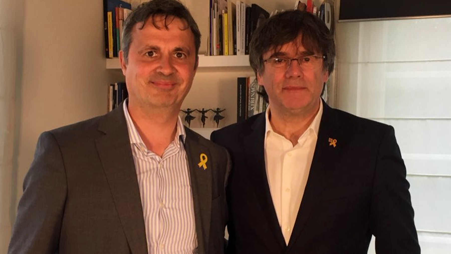 Héctor López Bofill junto a Carles Puigdemont.