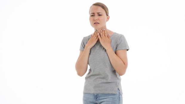 Los mejores tratamientos para las placas en la garganta 