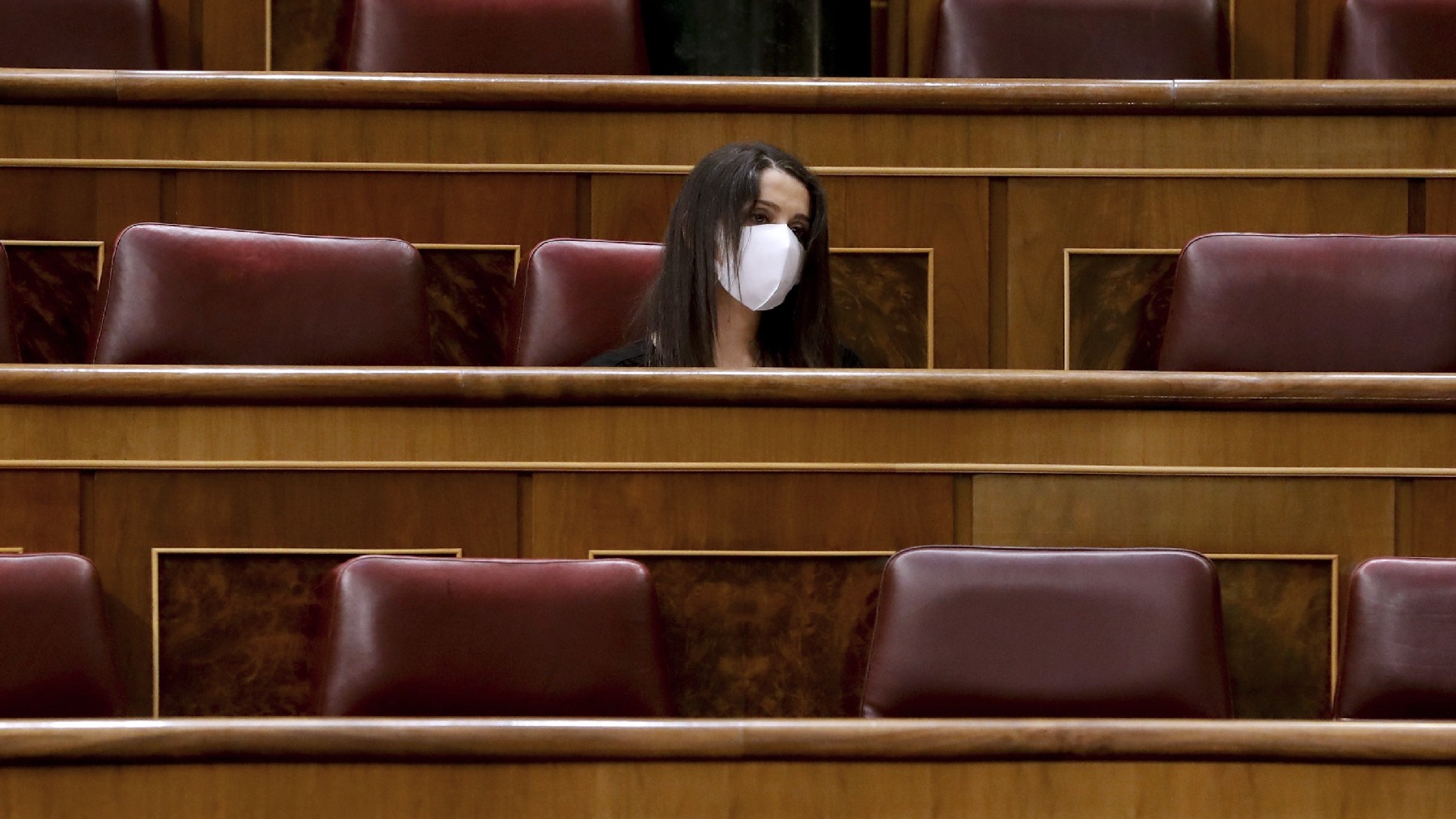 La presidenta de Cs, Inés Arrimadas, en el Congreso. (Foto: EP)