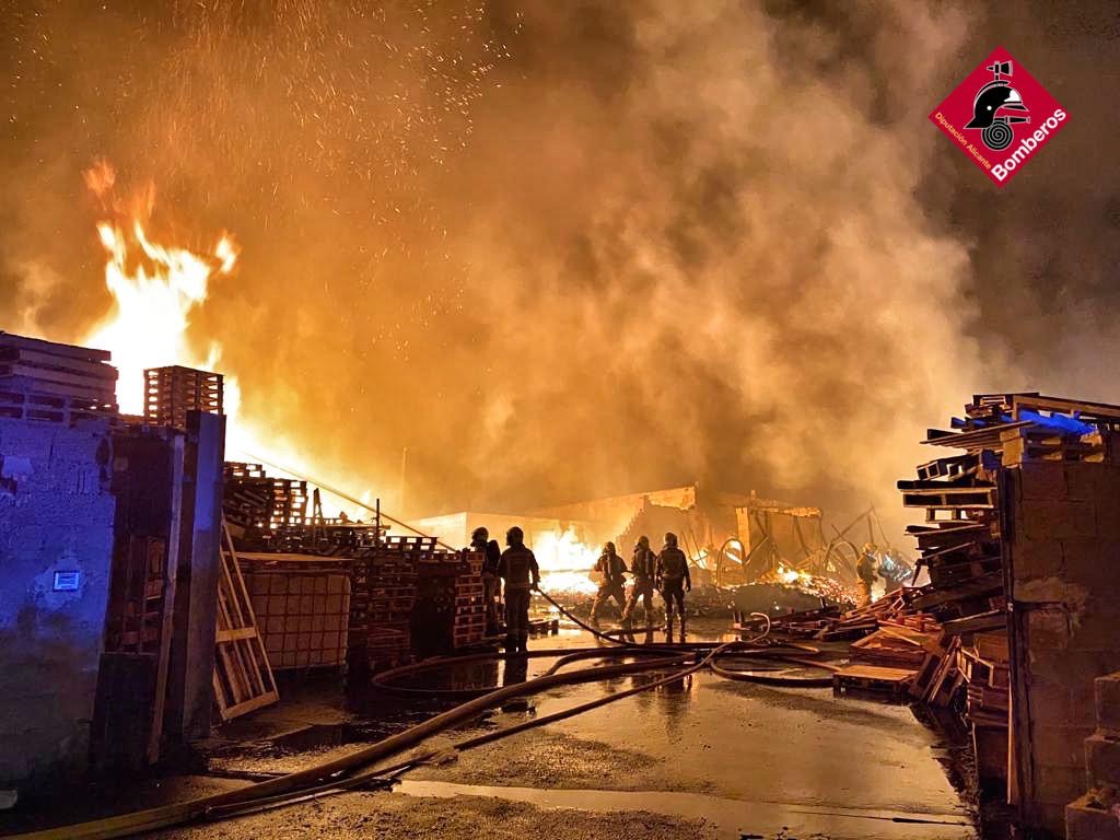 Intervención de los Bomberos del Consorcio provincial