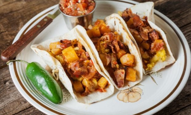 Los espectaculares tacos de panceta que debes hacer en casa al estilo mexicano