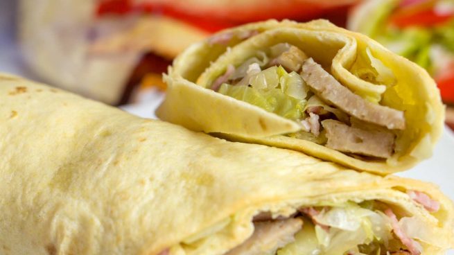 Wraps De Pollo Con Guacamole Y Salsa De Quesos Wraps De Pollo Con Guacamole Y Salsa De Quesos