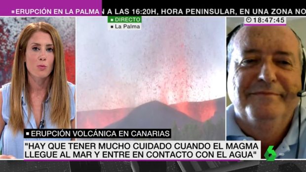 Isabel Zubiaurre, jefa de Meteorología de La Sexta, pregunta en directo cómo apagar un volcán.